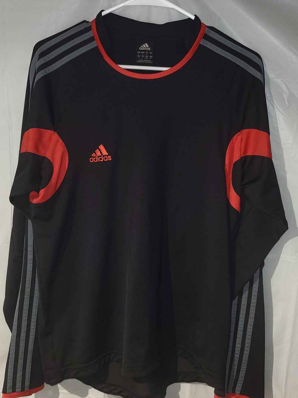 adidas Men’s Black Long-Sleeve Athletic Jersey with Red Trim Size Large